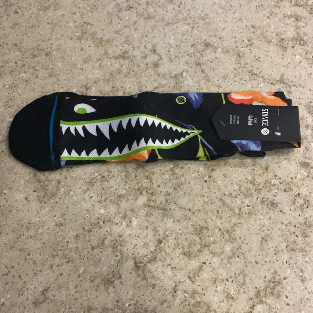NWT STANCE FLEURBIRD KIDS CREW SOCKS Size Medium (Y-11-2)